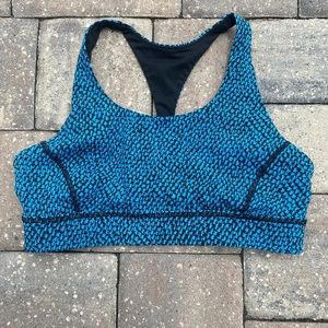 Lululemon sports bra